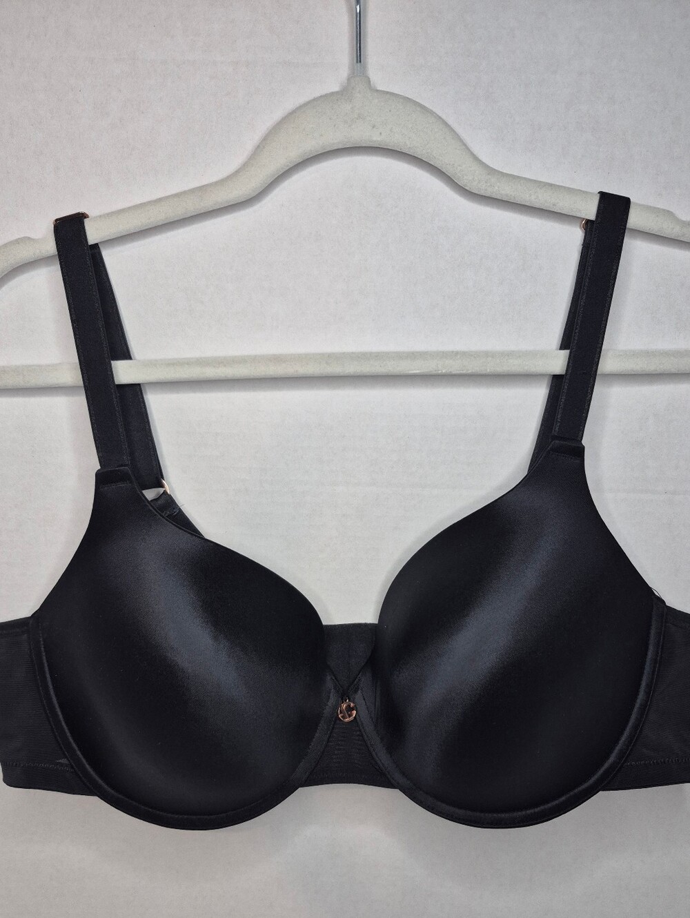Ashley Graham Everyday Smooth Black T-Shirt Bra with Underwire Support